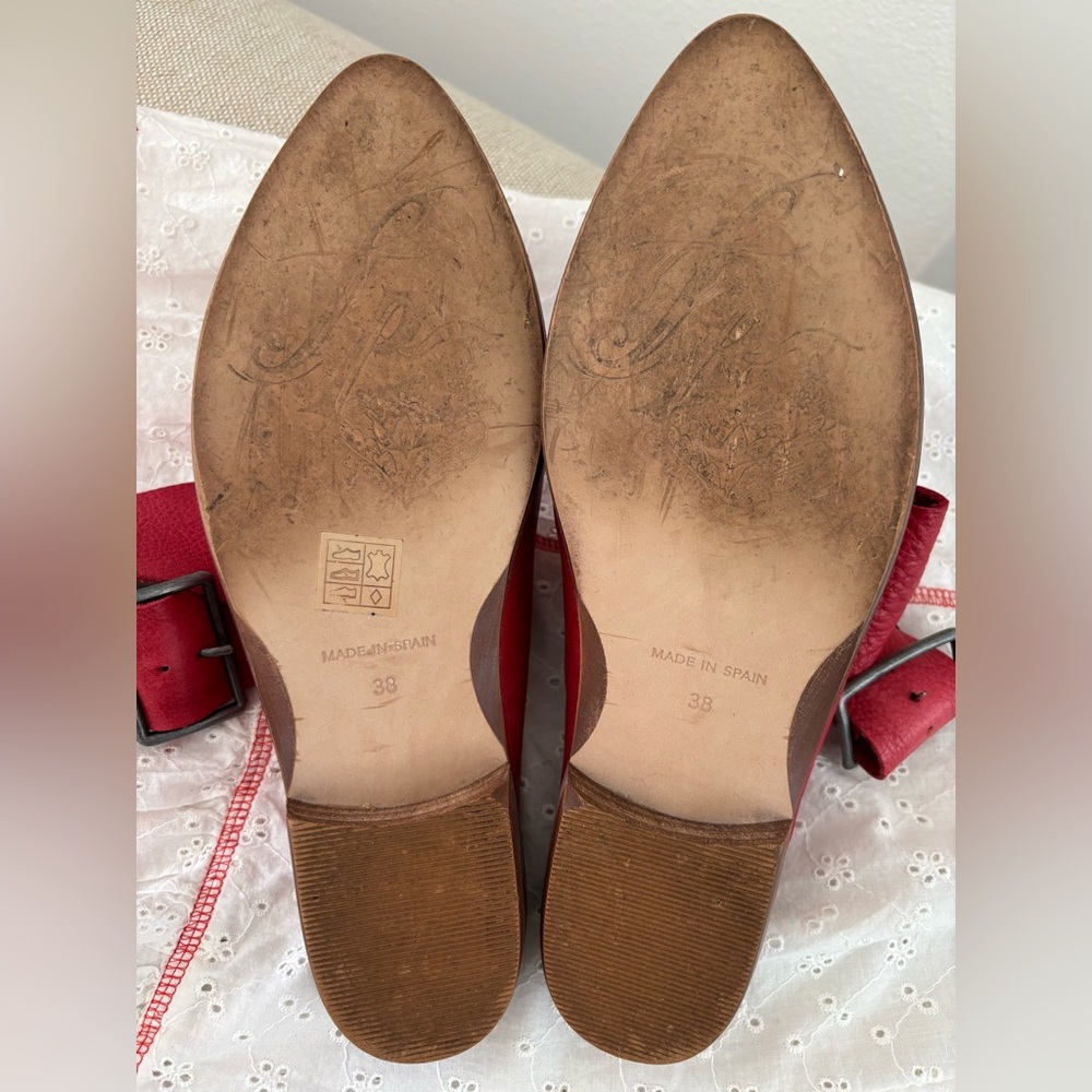 Free People Red Leather ‘Bryce’ Shoes Criss-Cross Front Open Back Buckle 38 - Picture 8 of 8